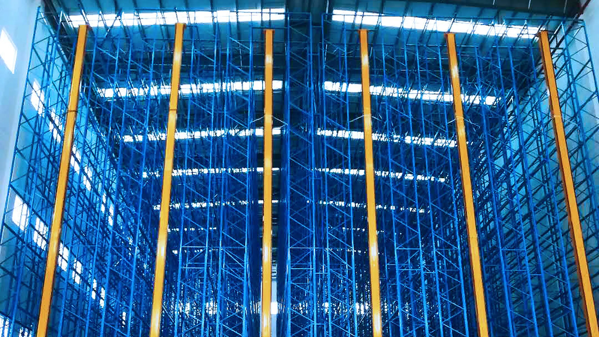 High-bay pallet racking installation